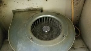 名古屋市西区浄心 レンジフード型換気扇 回転異常リピート修理