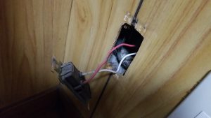 愛知県あま市 壁用埋め込み電源コンセント交換作業