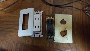 愛知県あま市 壁用埋め込み電源コンセント交換作業