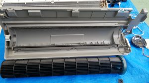 名古屋市昭和区鶴舞 三菱電機製エアコン分解クリーニング作業 名古屋市昭和区鶴舞 三菱電機製エアコン分解クリーニング作業