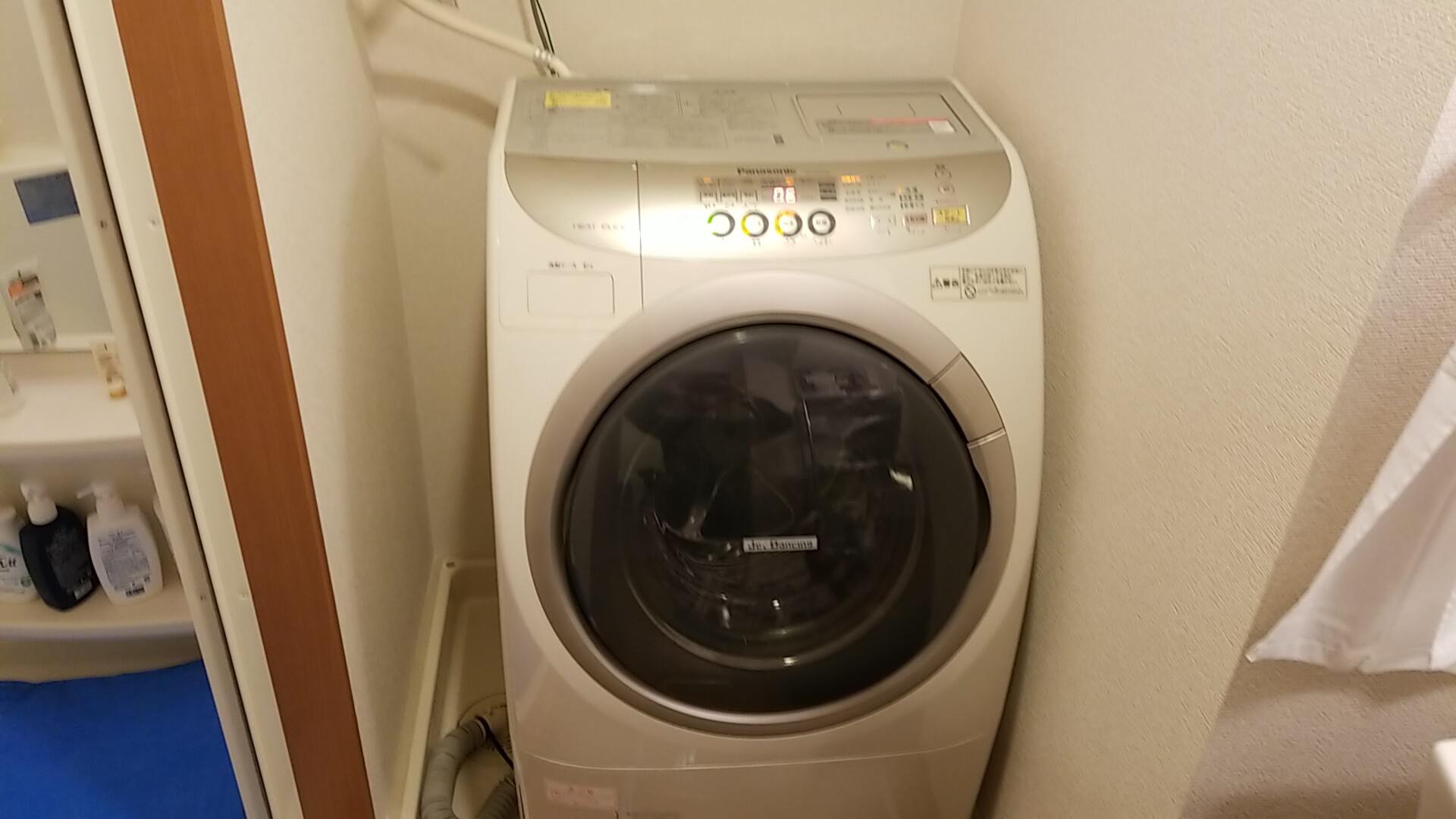 愛知県一宮市 パナソニック製ドラム式洗濯機分解内部クリーニング